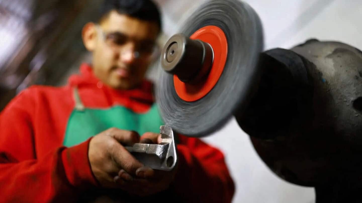 US manufacturing output rises 0.2% in February