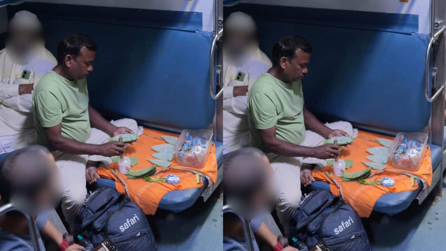Paan vendor filmed making 25 paans on Mumbai-Chhattisgarh 3AC berth