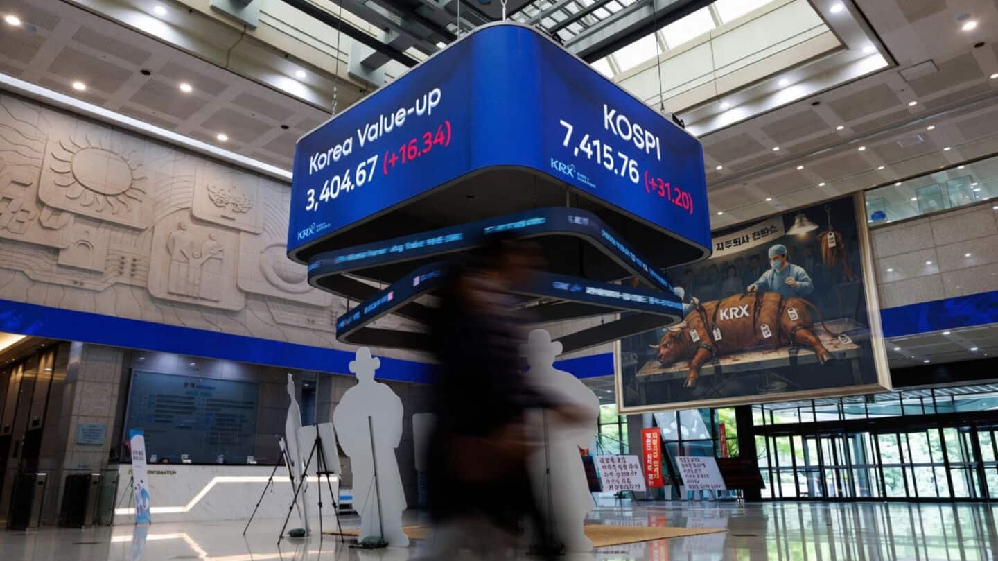 Emerging markets hit record amid US Iran peace progress