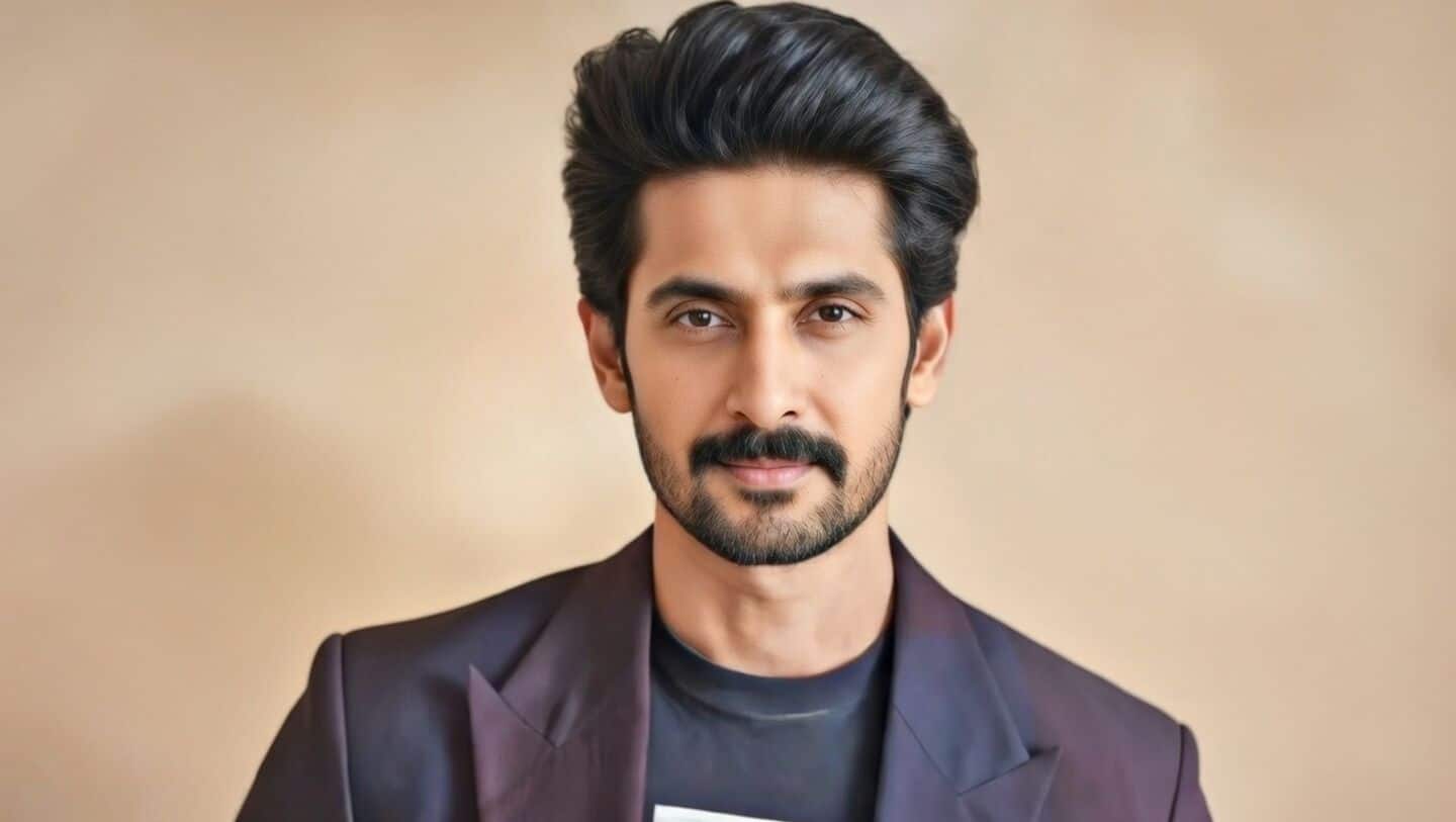 Dubey praises Kapoor's soft energy and aura in 'Ramayana'