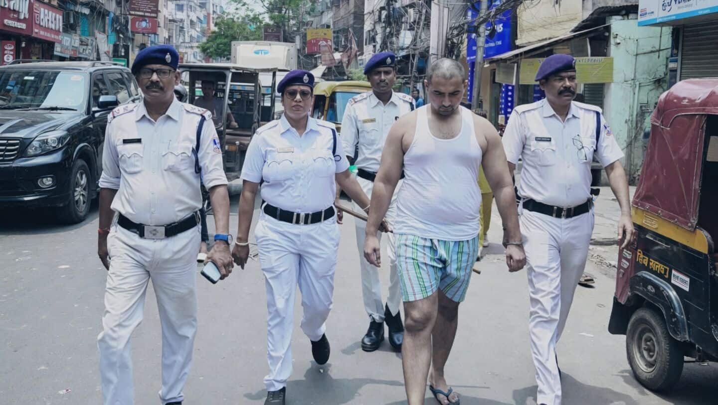 West Bengal police parade semi-nude criminals in Howrah encouraging reporting
