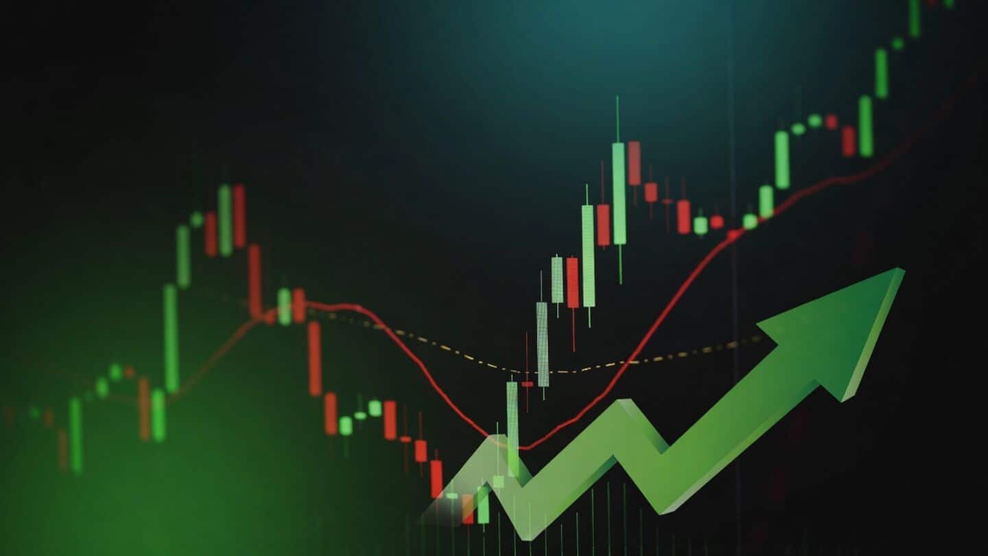 FIIs pull nearly ₹3,000cr from Indian stocks, DIIs buy