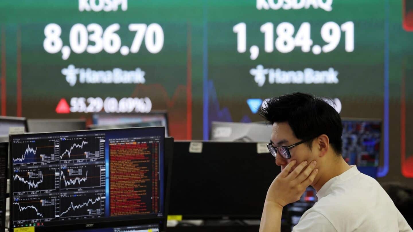 Asia $137.36B foreign outflow, fastest in at least 16 years