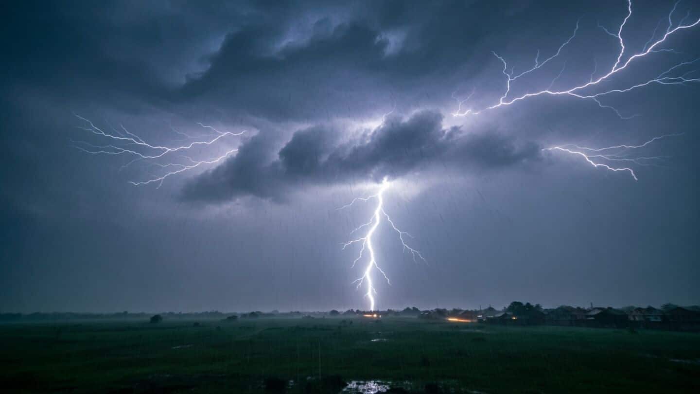 IMD forecasts heavy rain and thunderstorms across 4 southern states