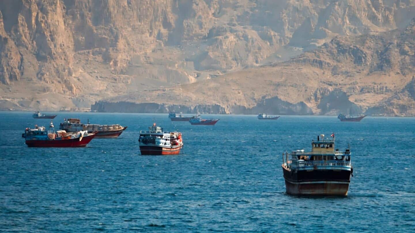 Iran keeps Strait of Hormuz closed despite Washington's reply