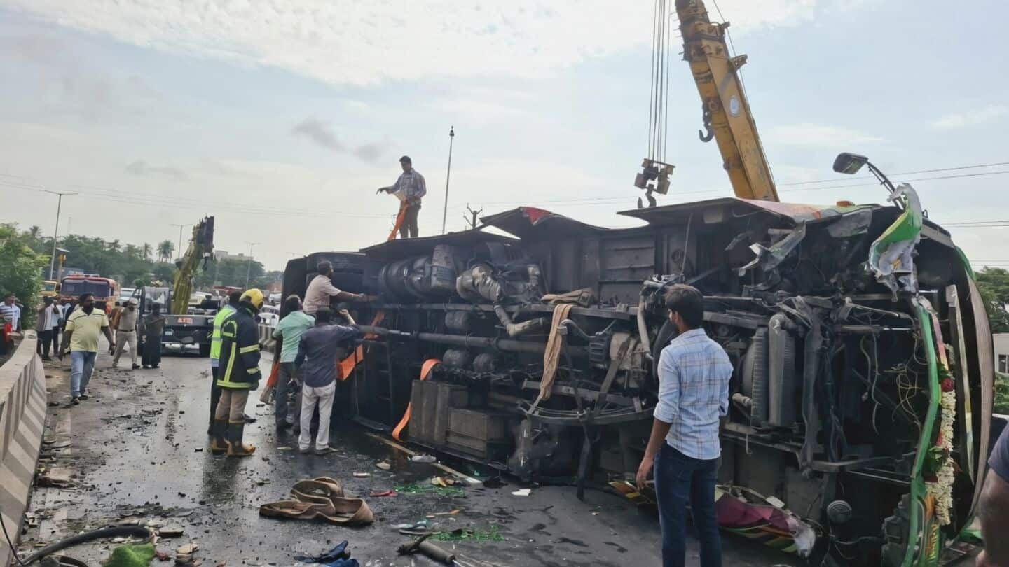 Private Tiruppur-Coimbatore bus crashes into Neelambur flyover wall, 24 injured