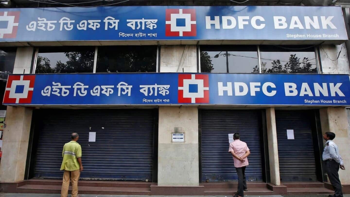 HDFC Bank cuts staff to 211,178 in strategic shift