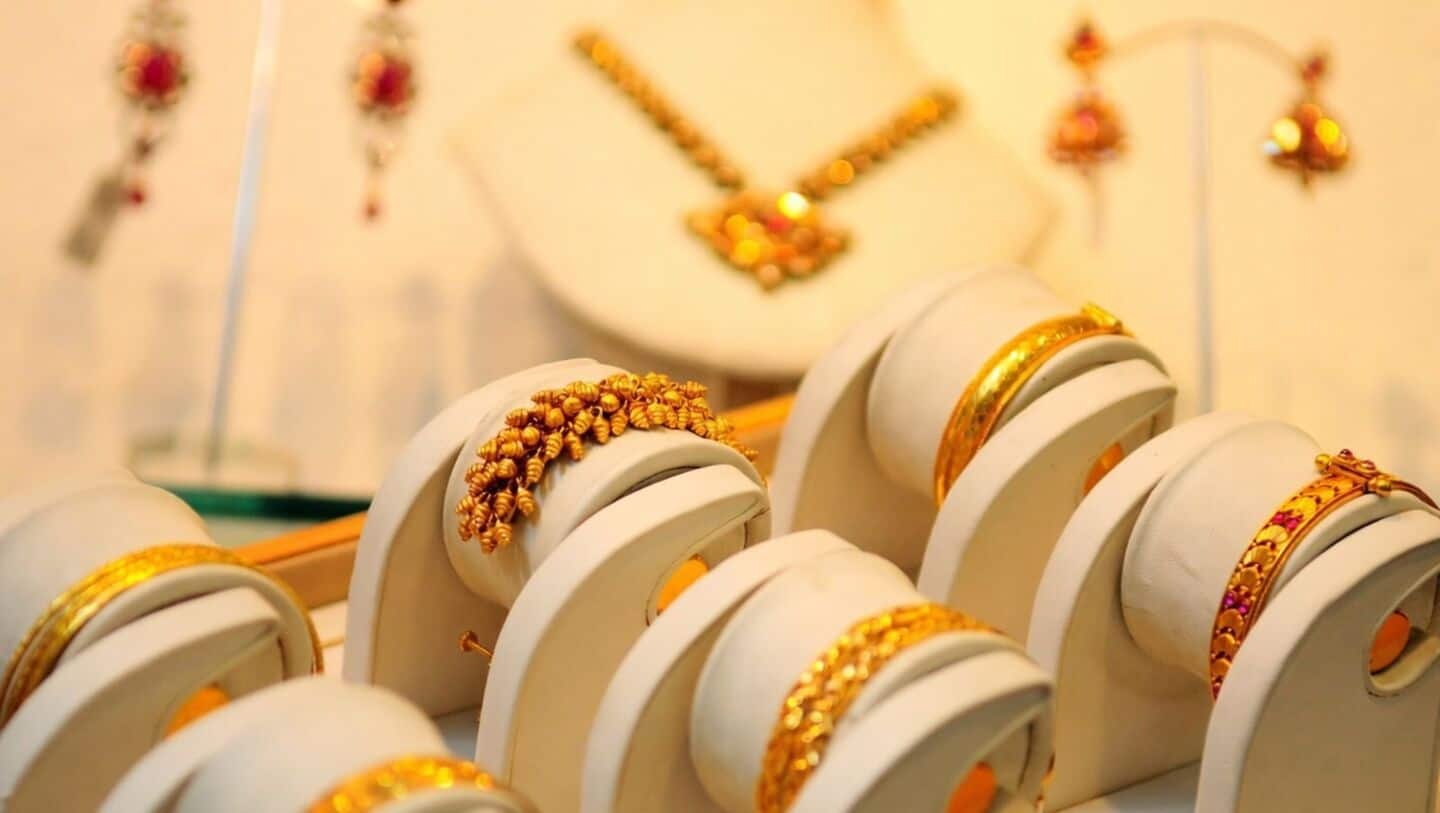 Gold, silver prices bounce back today: Check rates