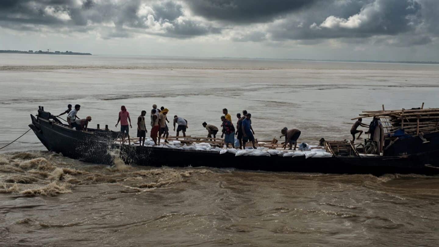 Ganga boat capsizes at Raghopur during sandbag delivery, 19 rescued