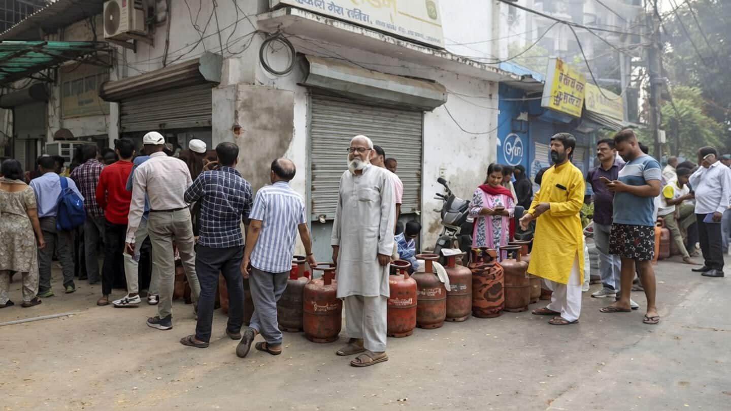India increases wait time between gas cylinder bookings amid crisis