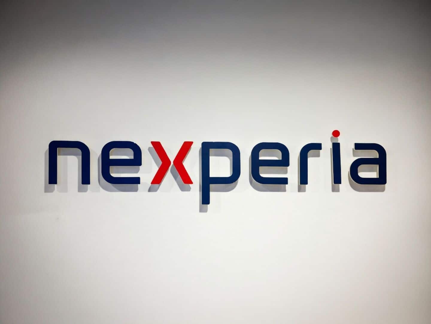 China secures its own chip supply amid wafer war