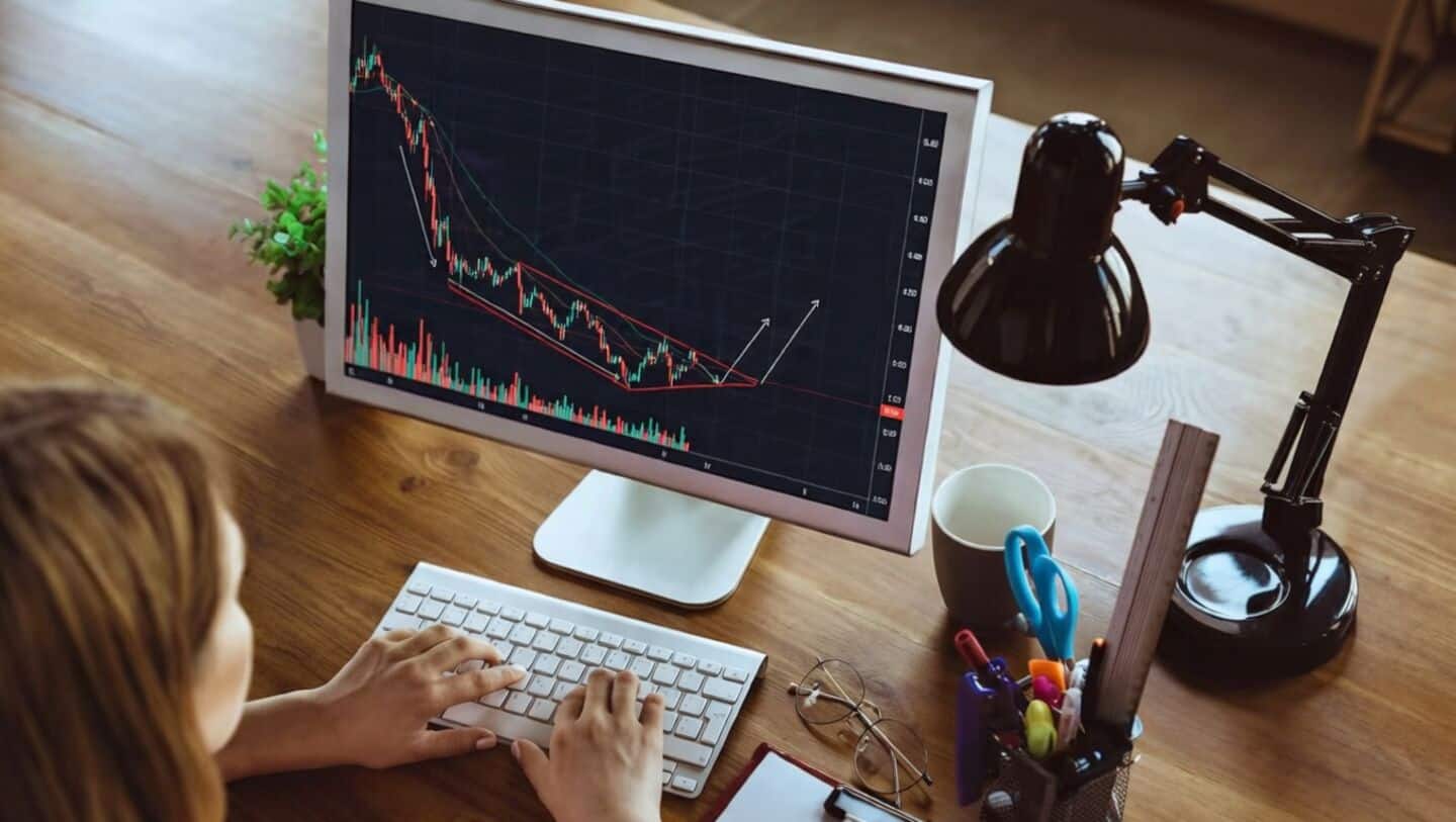 Bitcoin falls 3.6% to $65,709 amid Middle East conflict