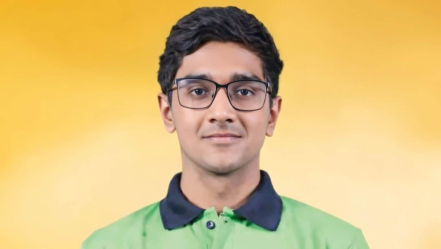 Kabir Chhillar from Gurugram tops JEE Main 2026 with 300/300