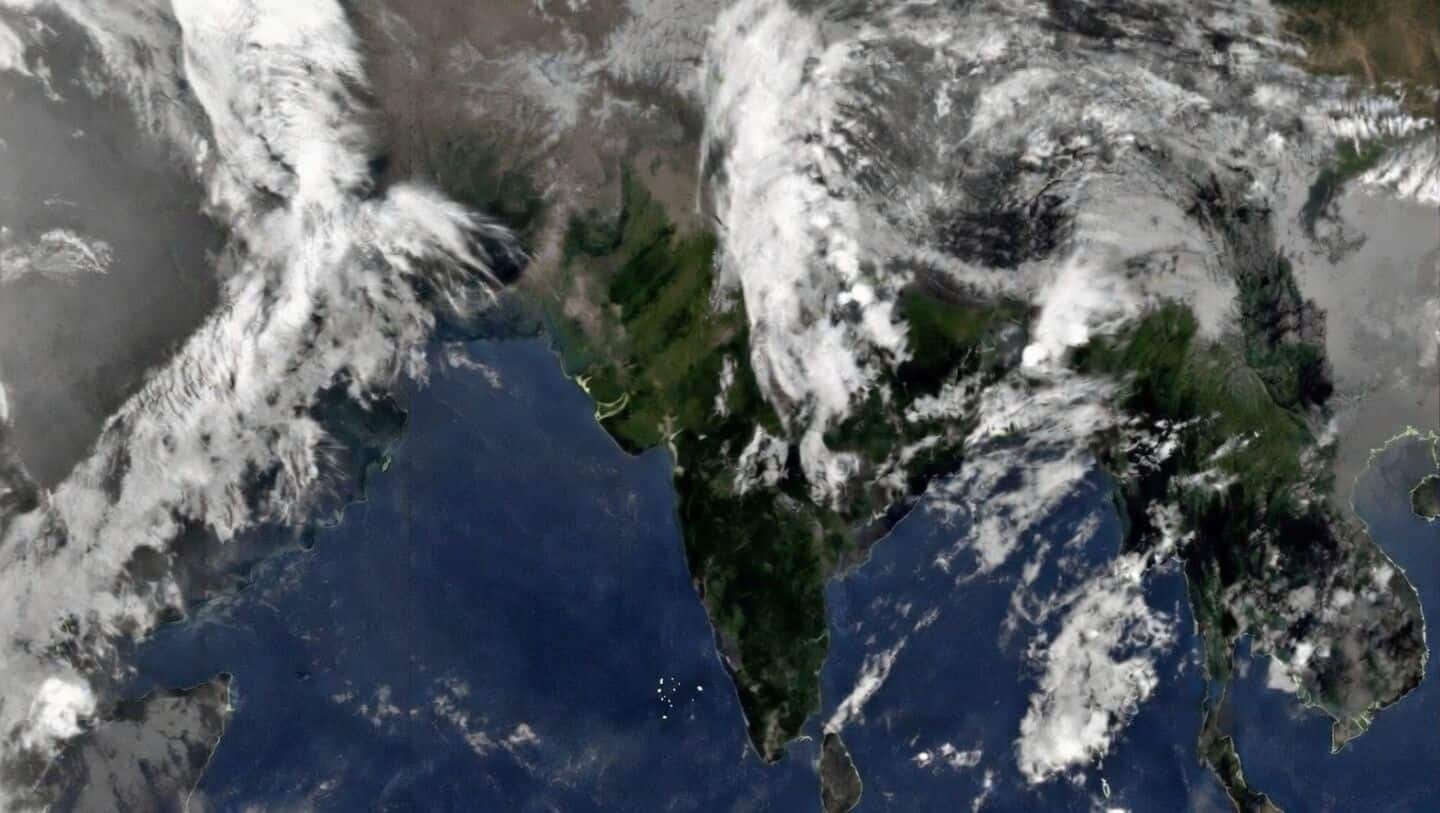 IMD warns of thunderstorms, lightning in northern India