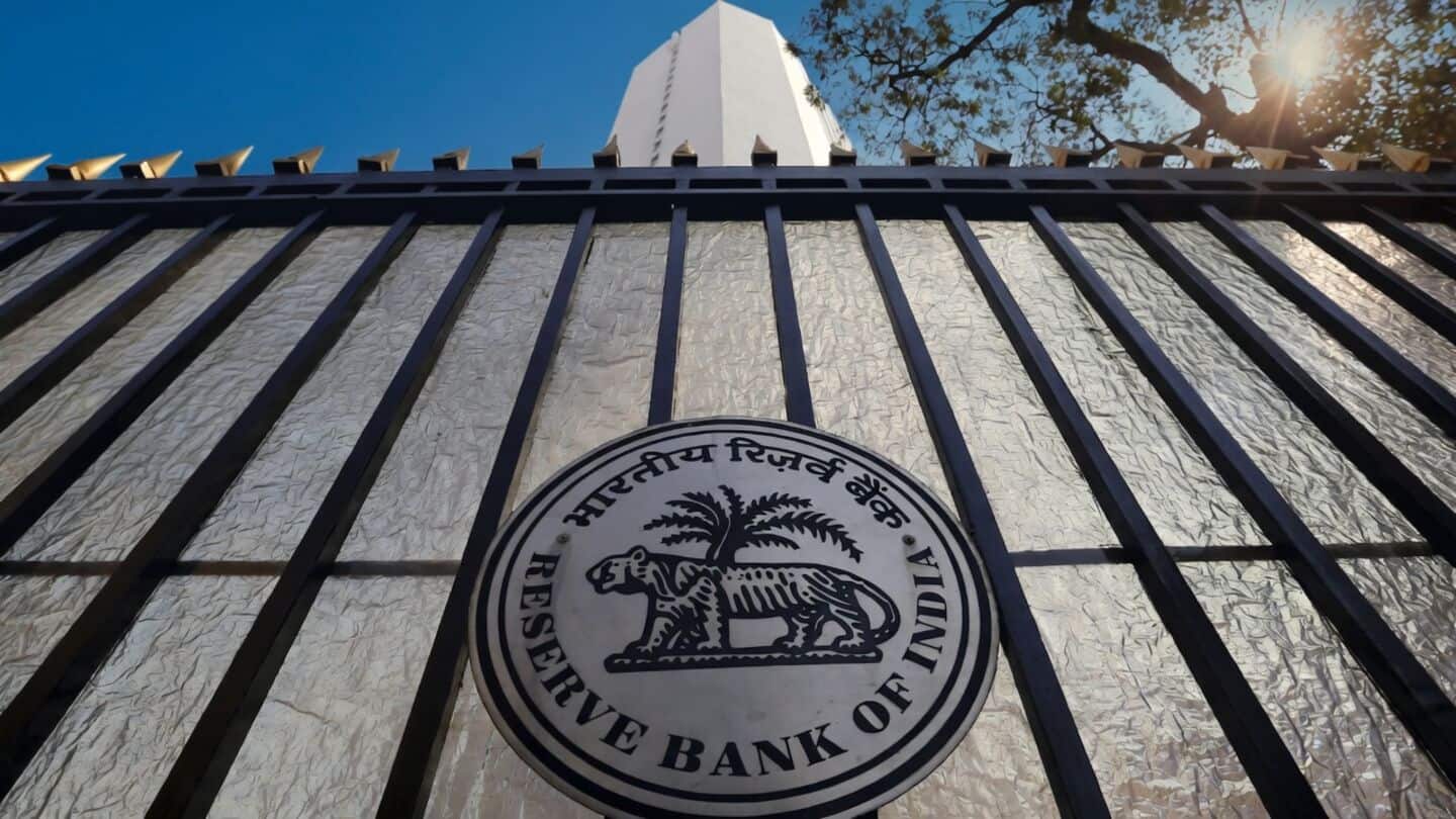 Reserve Bank of India calls rising cash a 'cash paradox'