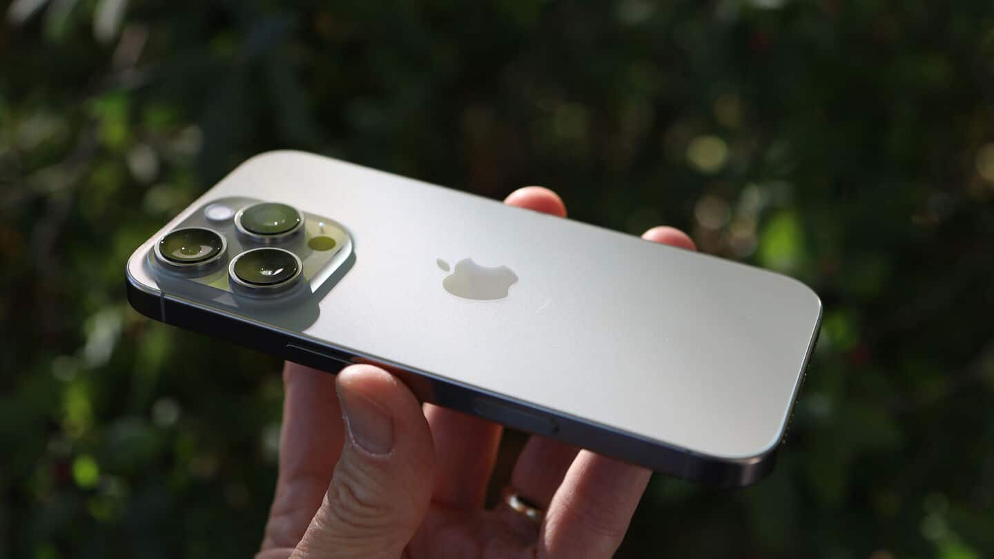 Why iPhone 17 Pro doesn't support reverse wireless charging