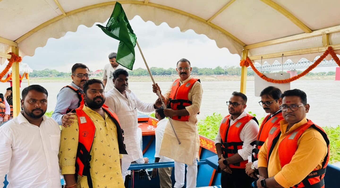 Varanasi Development Authority and GAIL pilot electrifies 5 Ganga boats