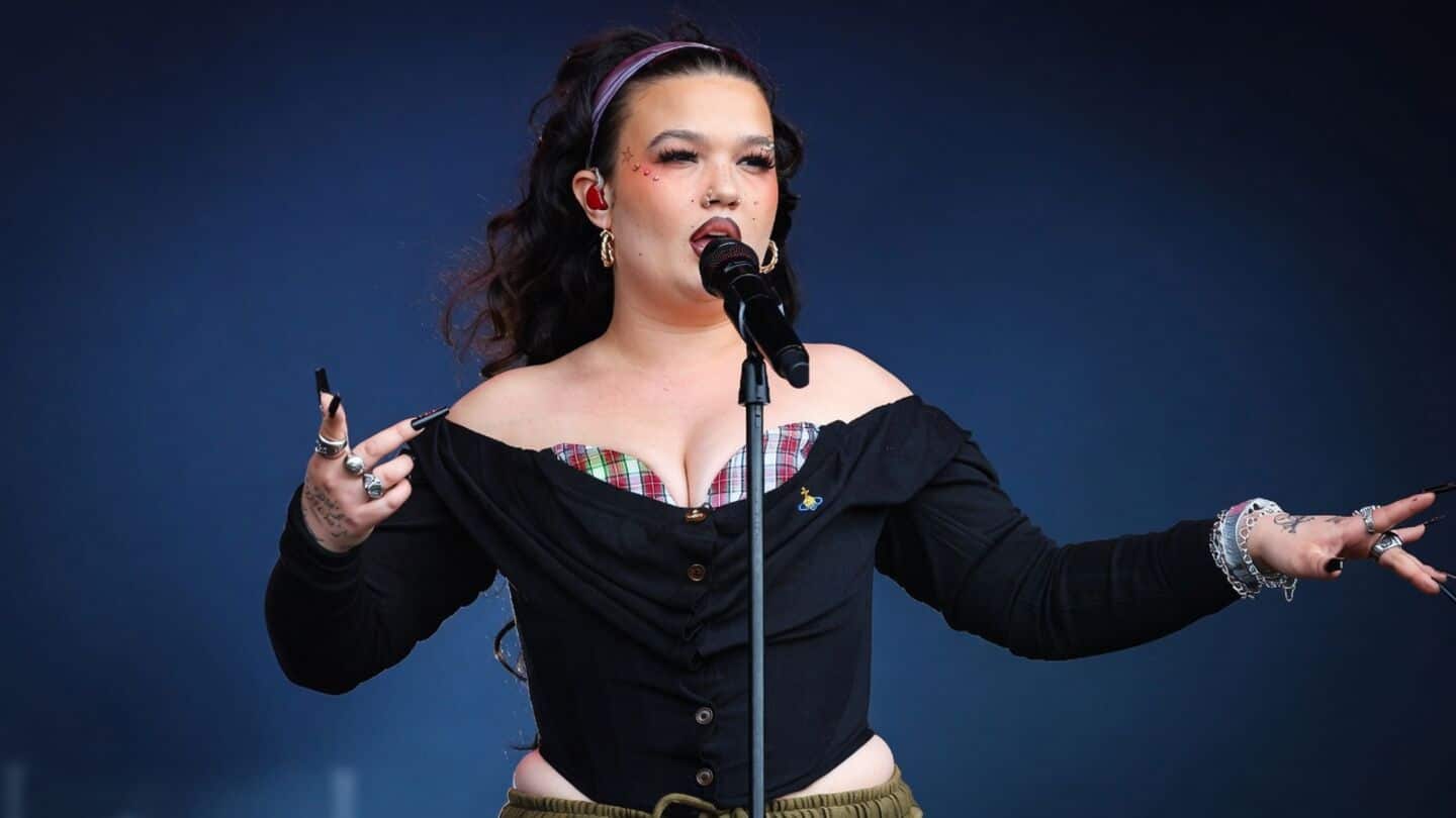 On TikTok singer Young says vaping made breathing a chore