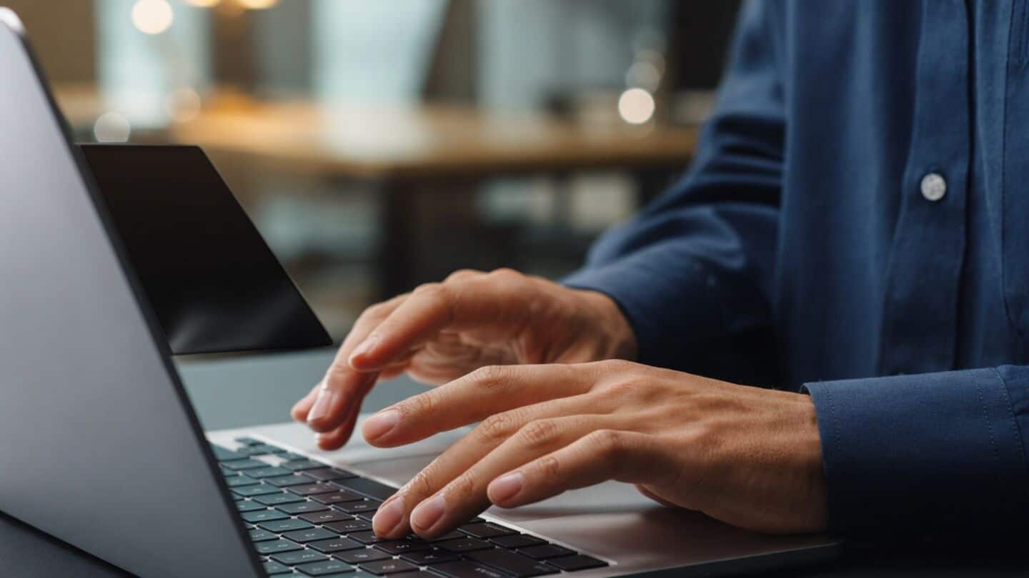 भारतीय AI के बारे में जानने के लिए उत्सुक, लेकिन उपयोग में पीछे