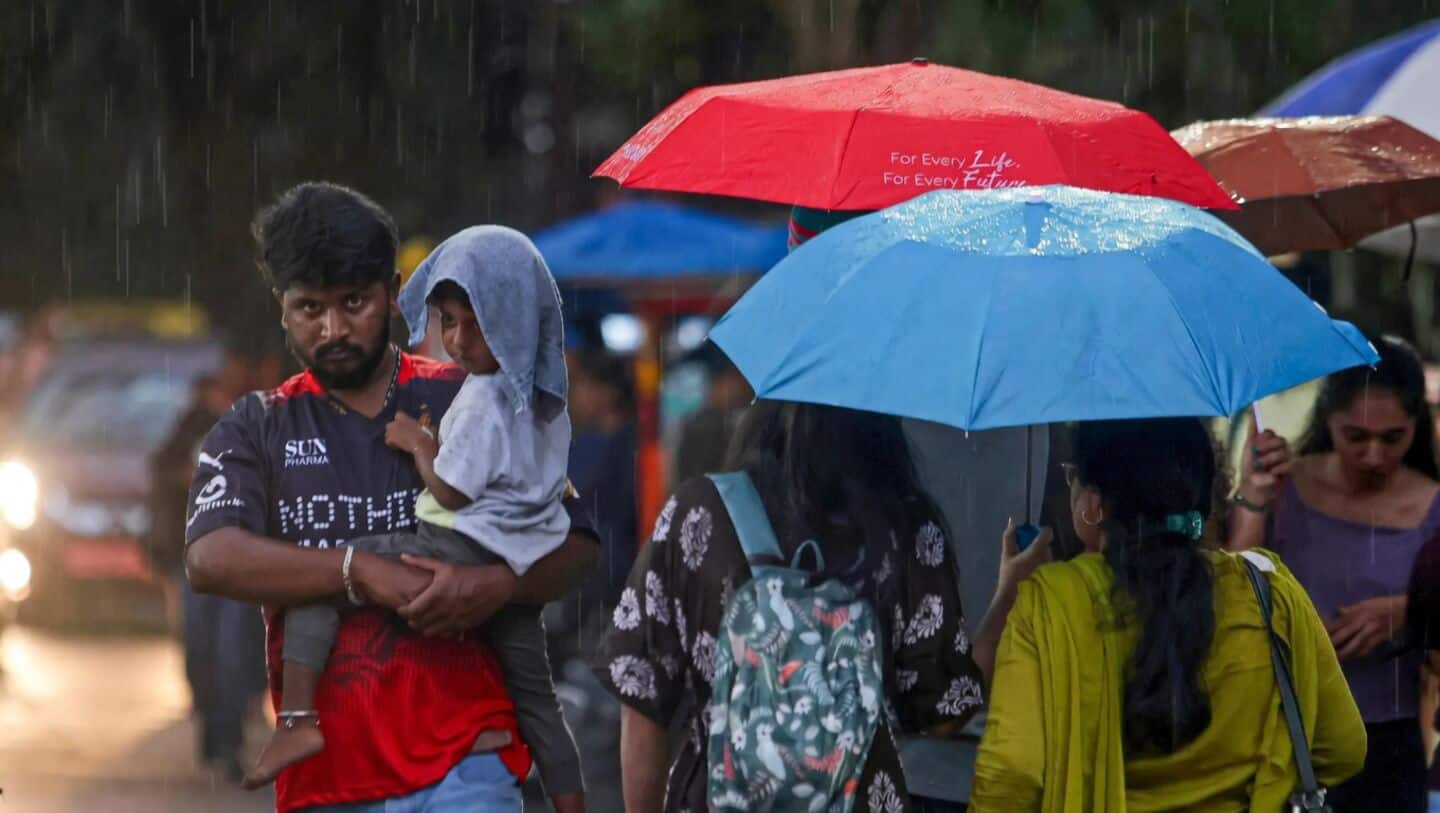 IMD warns Bengaluru of heavy rain through May 25
