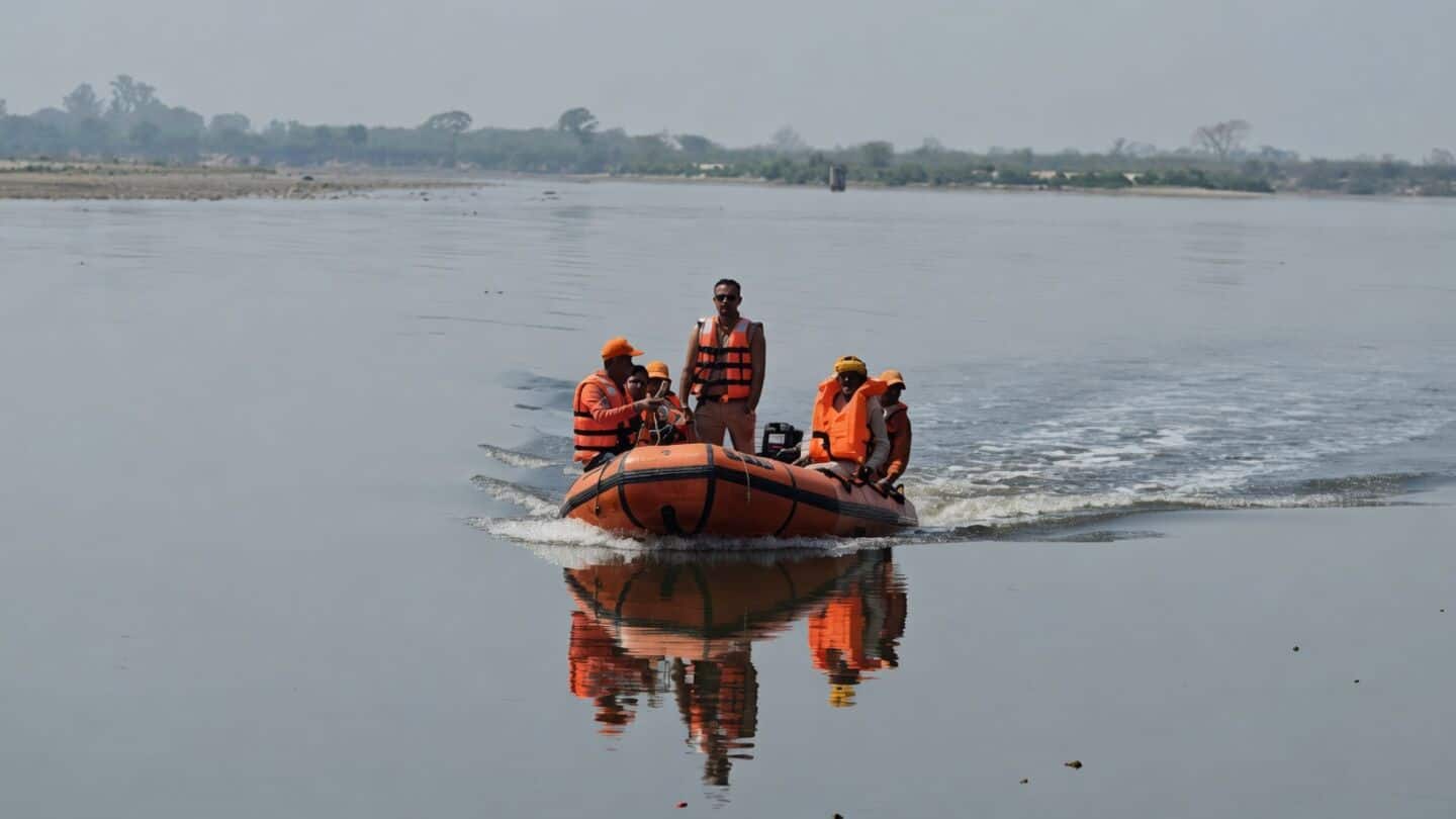 Off Thiruvananthapuram coast, 2 boats capsize, 4 fishermen missing