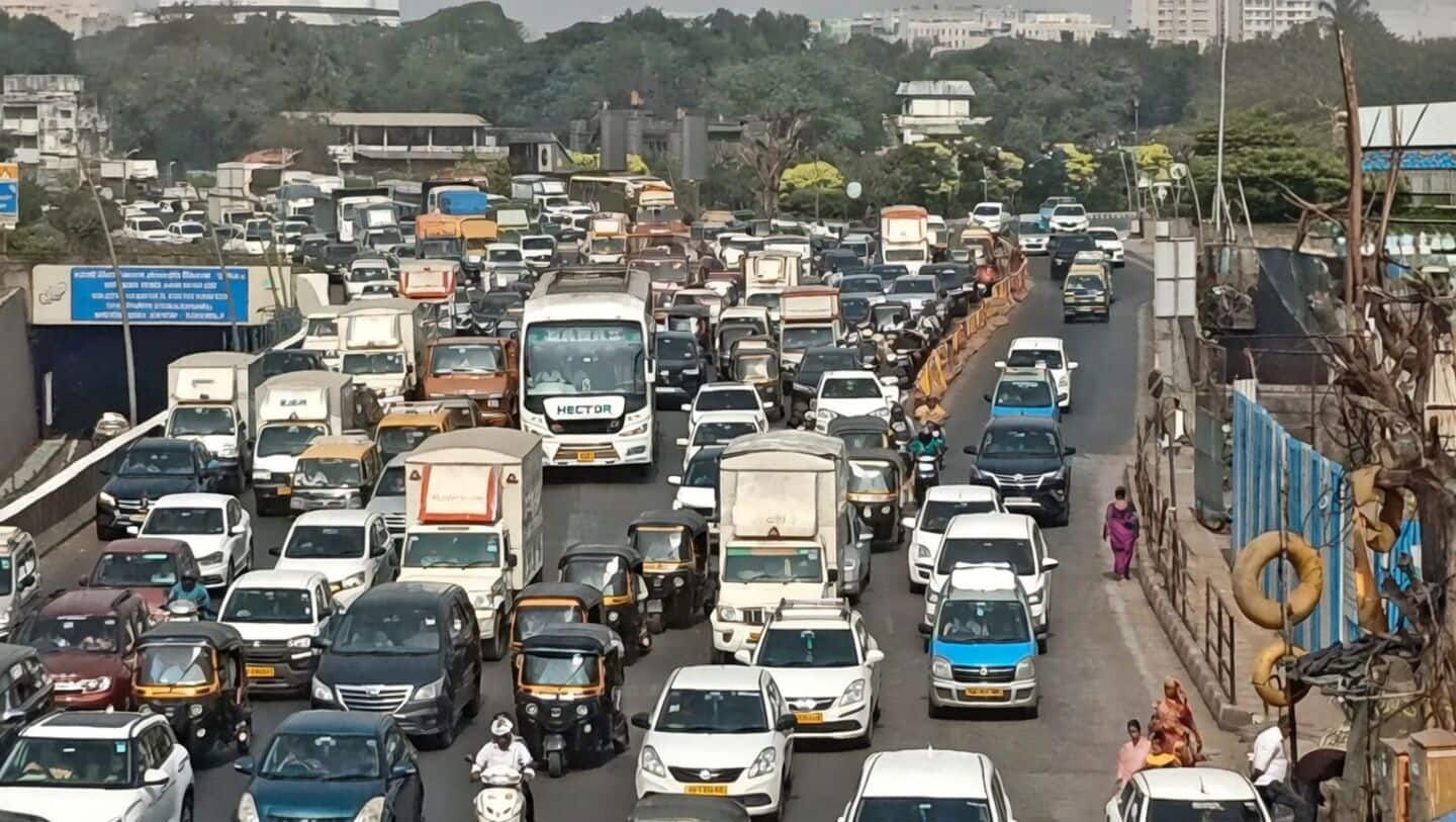 Mumbai opens 1.2-km GMLR flyover late May or early June