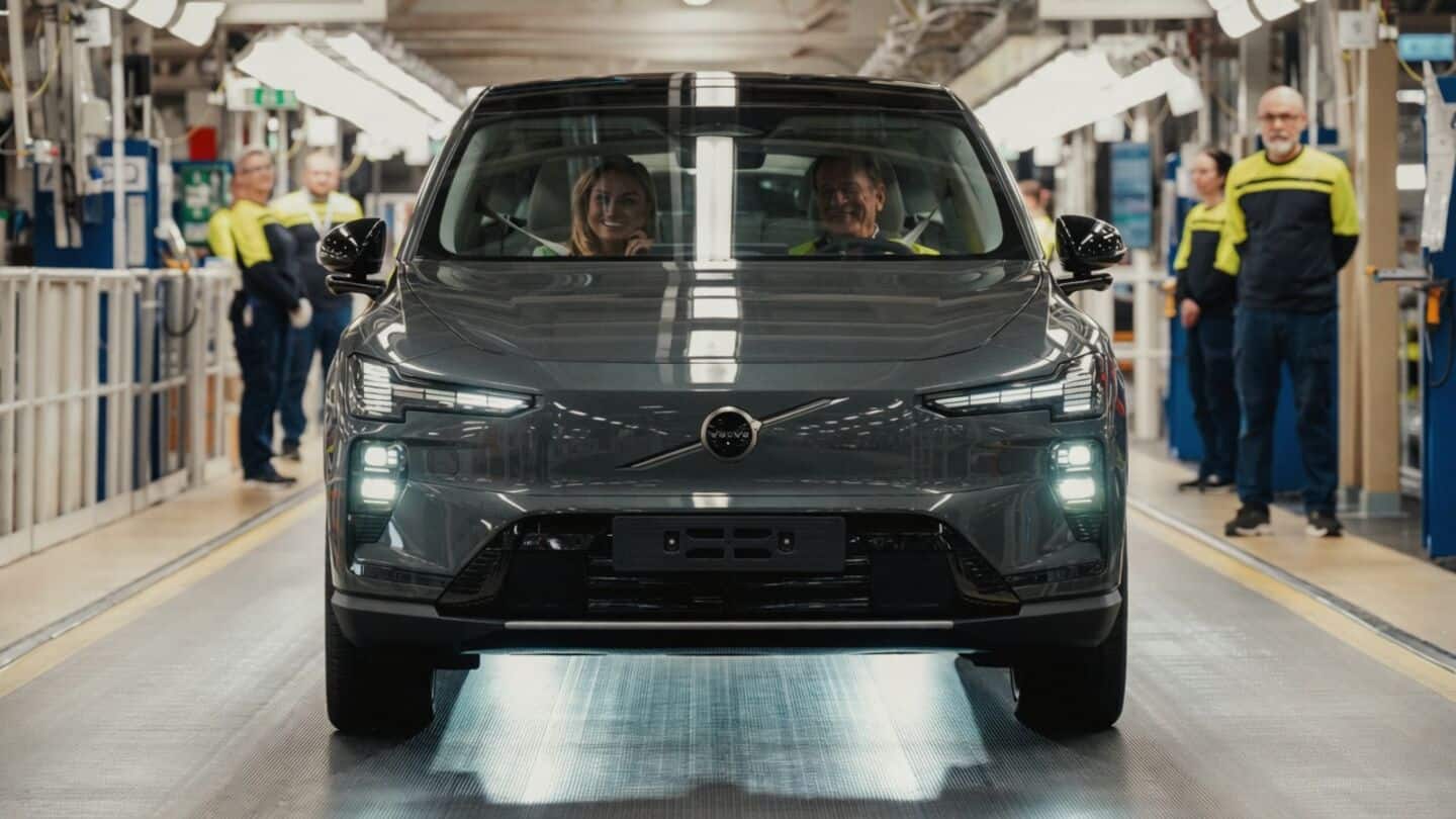 Torslanda plant setbacks delay Volvo EX60 US deliveries to 2027