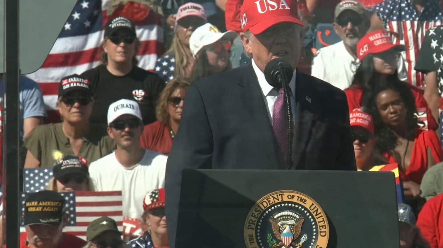 Trump at Arizona rally calls to execute military information leakers