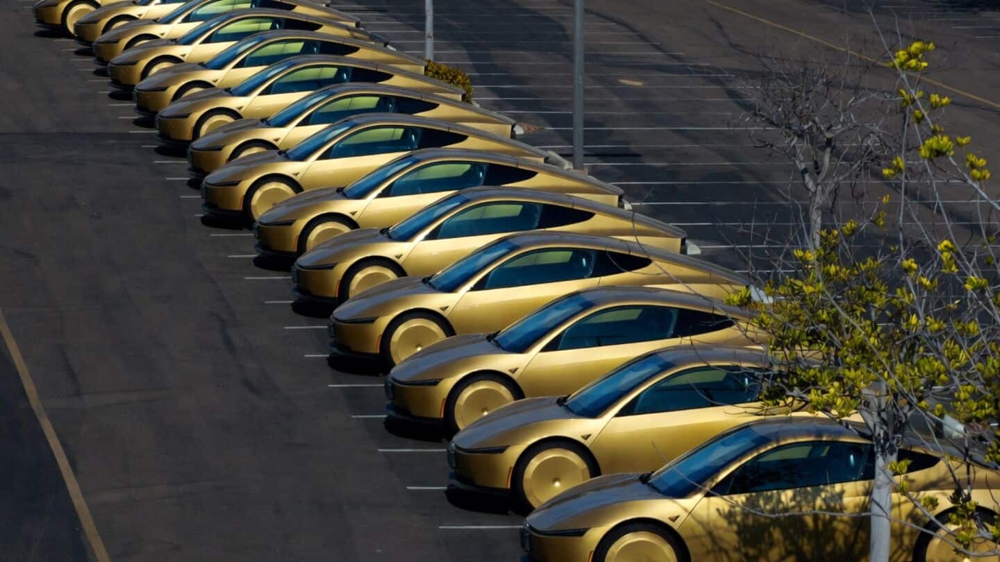 NHTSA opens probe into Tesla's steeringless Cybercab in Austin
