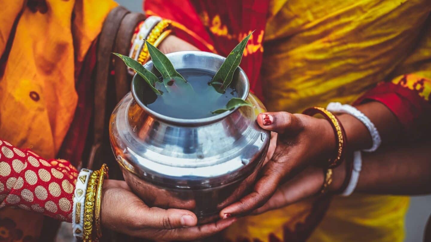 Indore sanitation workers recover 2kg silver lota worth 5L