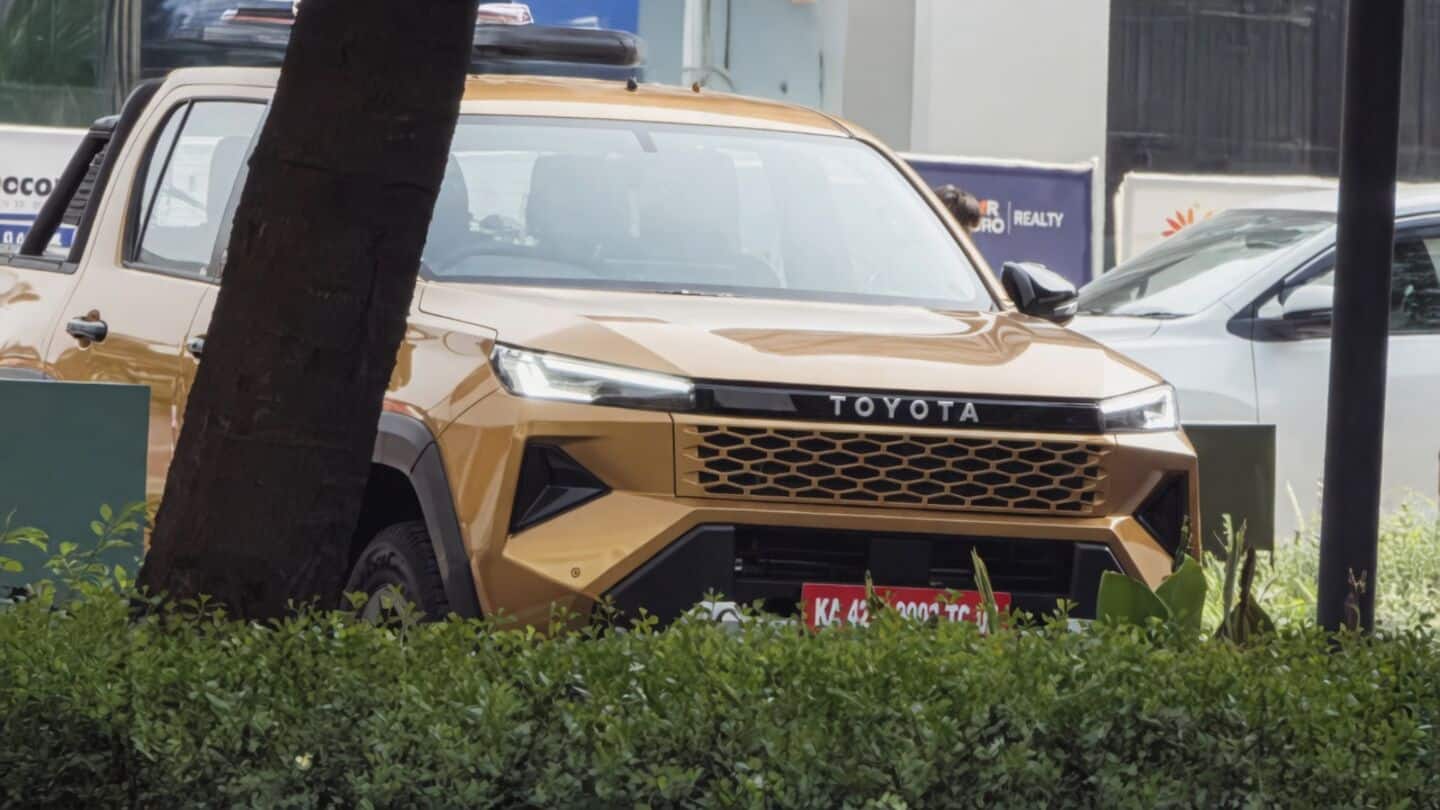 Next-gen Toyota Hilux spied in New Delhi TV ad shoot