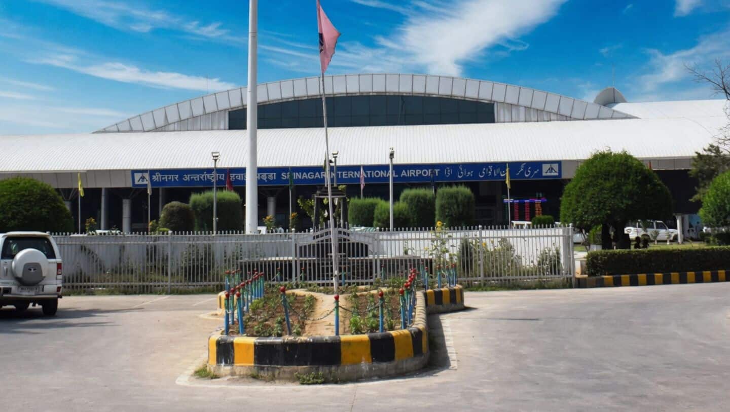 Srinagar Airport halts passenger flights Mon-Tue Jul1-Sep30 for runway repairs