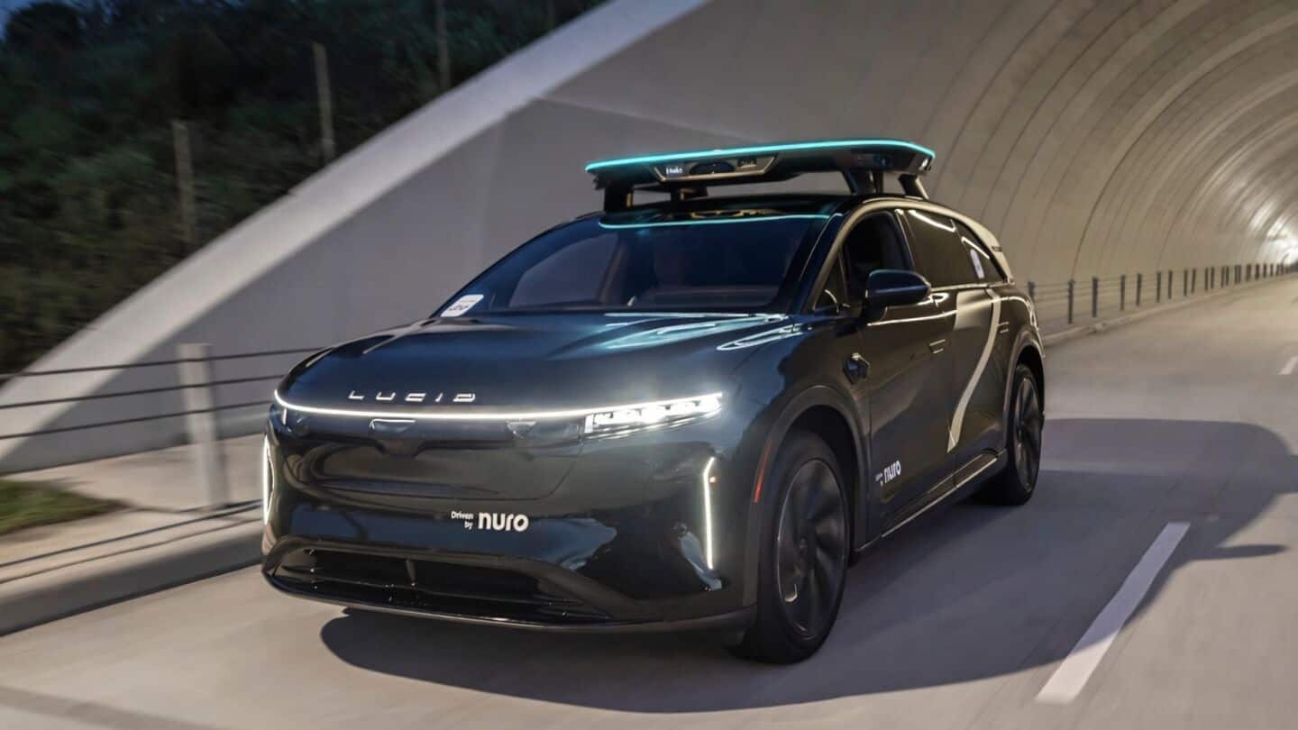 Uber to launch premium robotaxi service in Houston by mid-2027