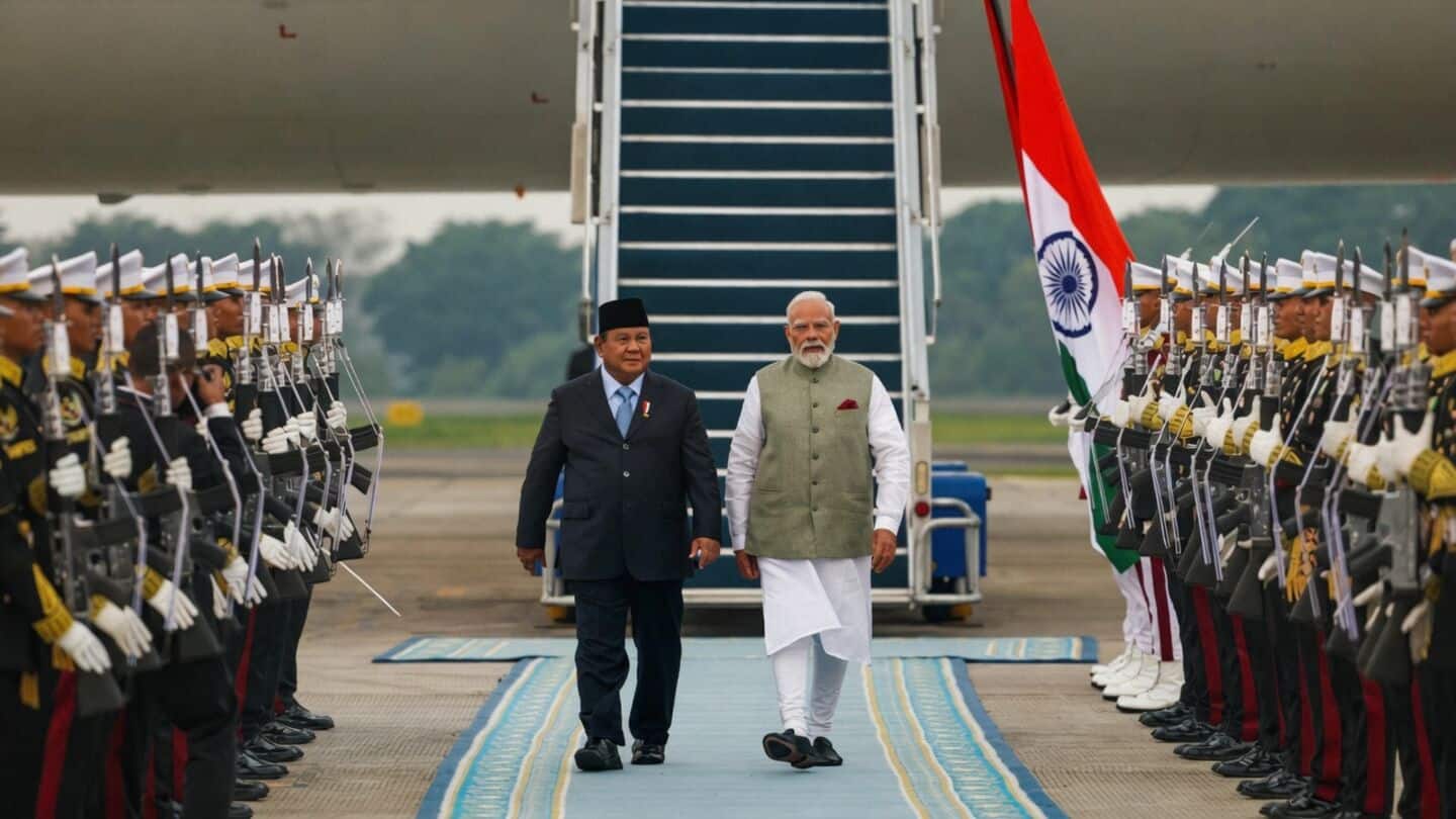 Modi to visit Indonesia July 7-8 to finalize BrahMos deal