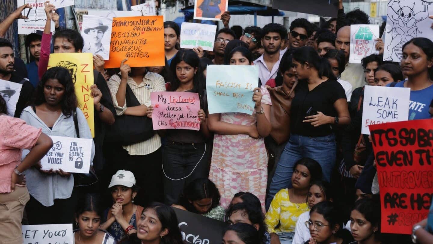 Hundreds in Kochi back Delhi NEET protests, demand exam reforms