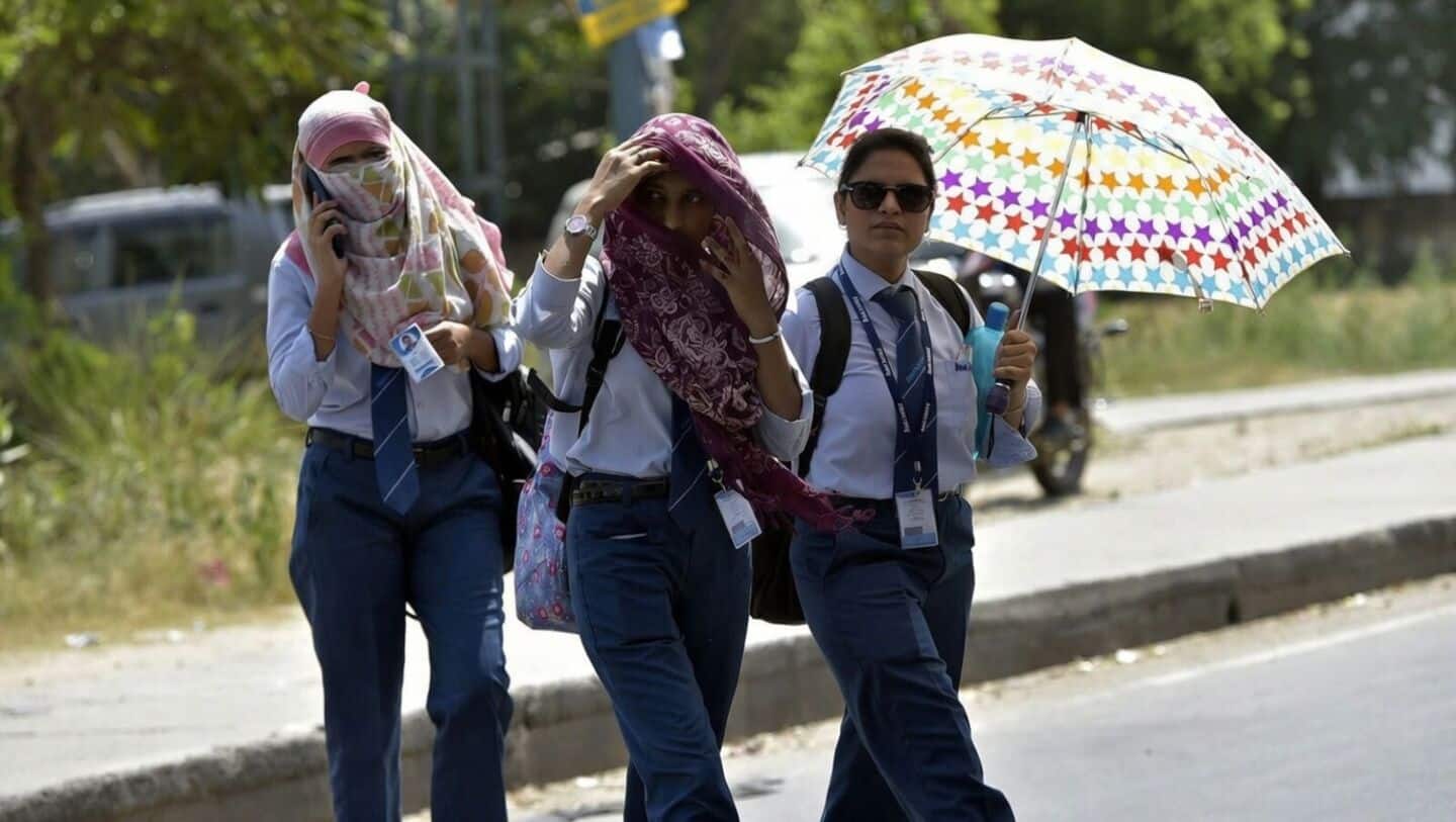 Prayagraj hits 45.2°C as IMD warns heatwave across northern India