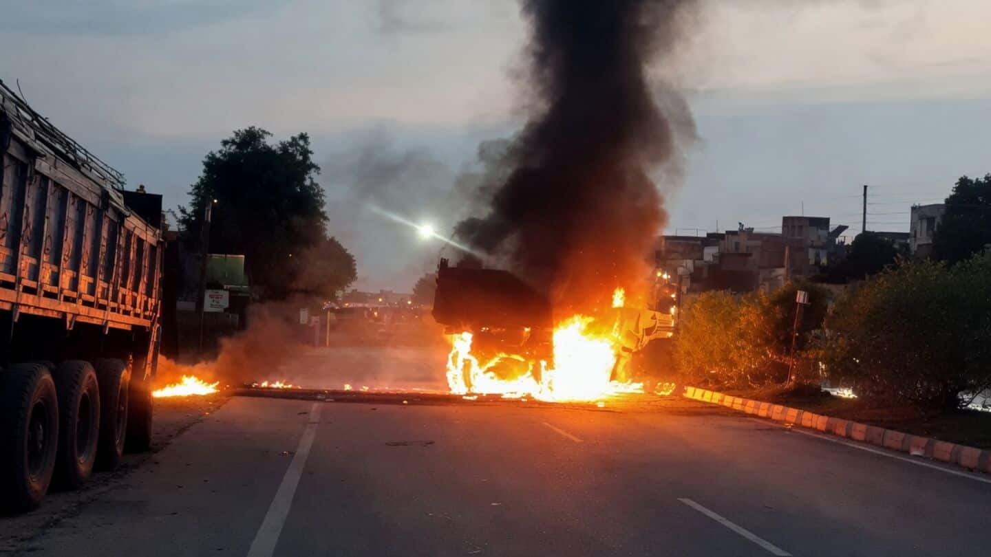 Gorakhpur teen killed by dump truck as villagers burn vehicle