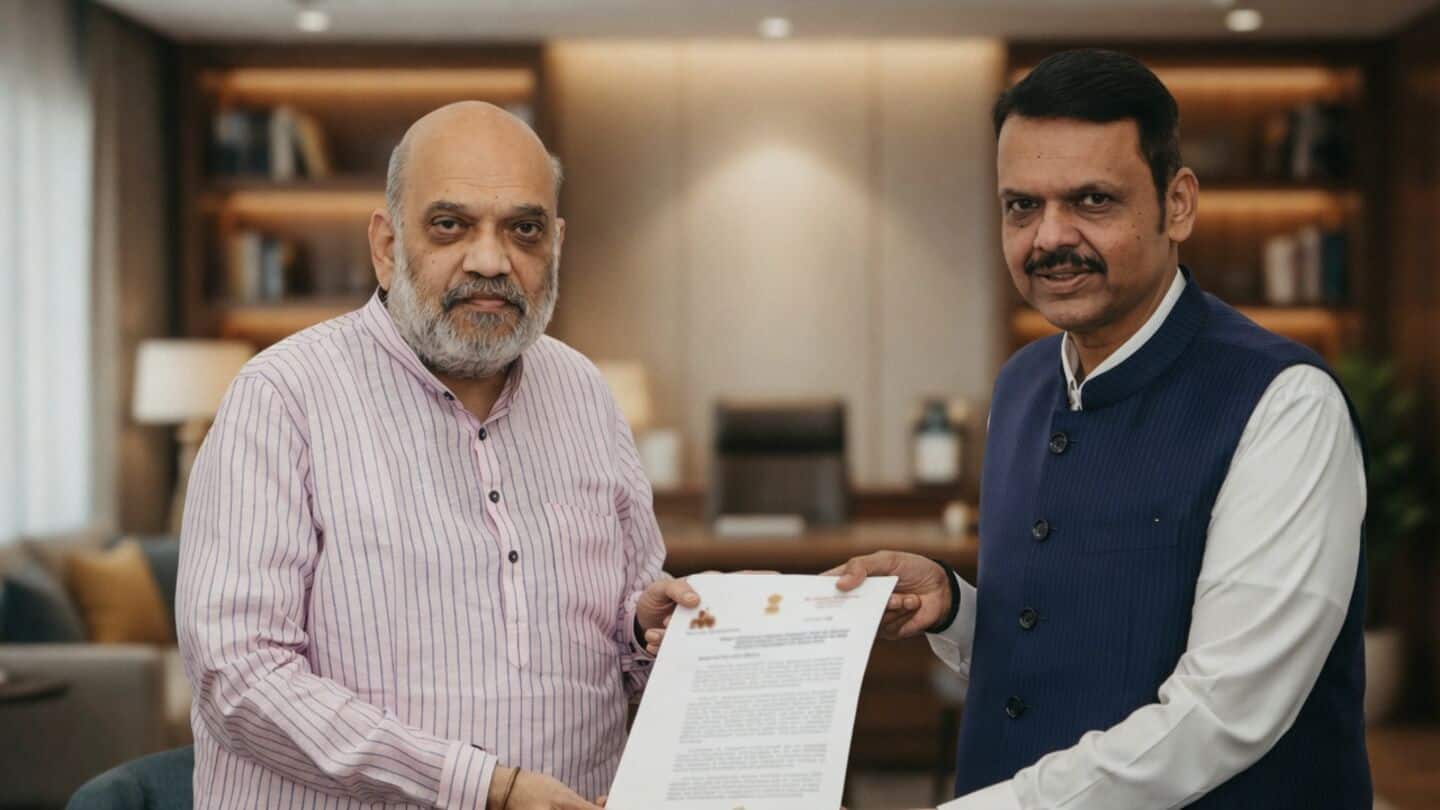 Central team probes Maharashtra drought, Devendra Fadnavis seeks 17,500 cr