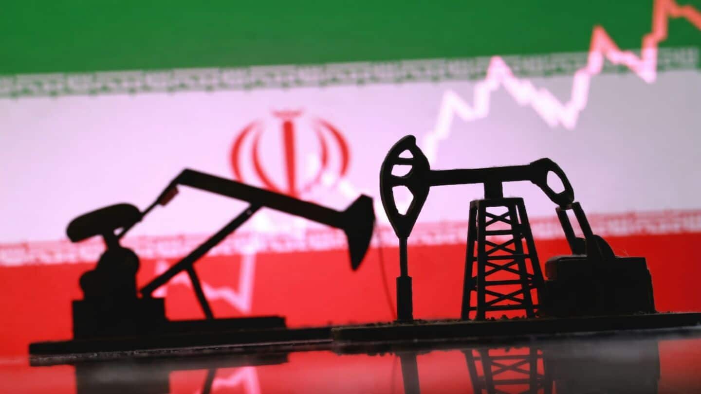 Oil jumps over 3% after Iran attacks Qatar and UAE