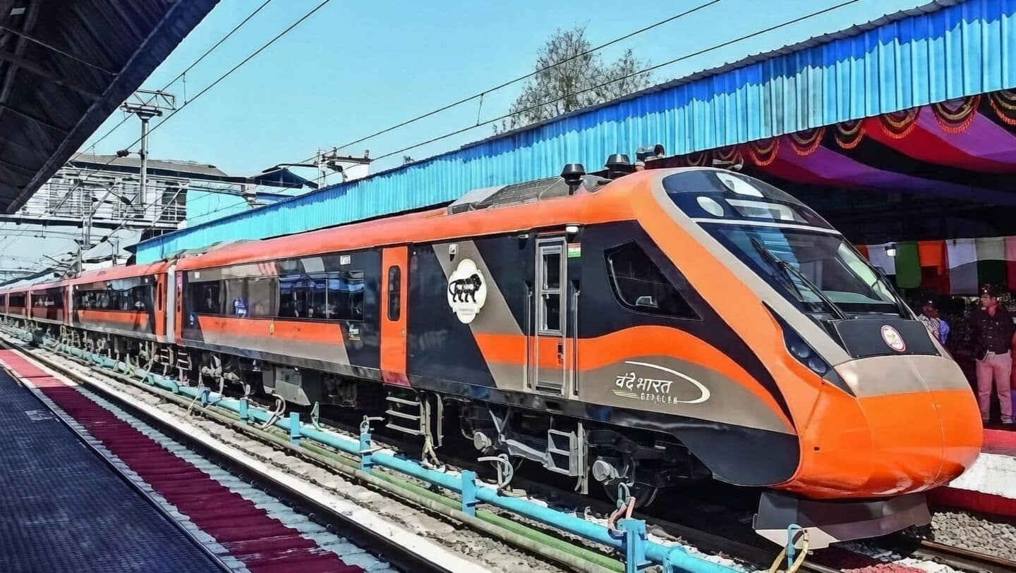 Pralhad Joshi announces Bengaluru, Mumbai superfast train launching by June-end