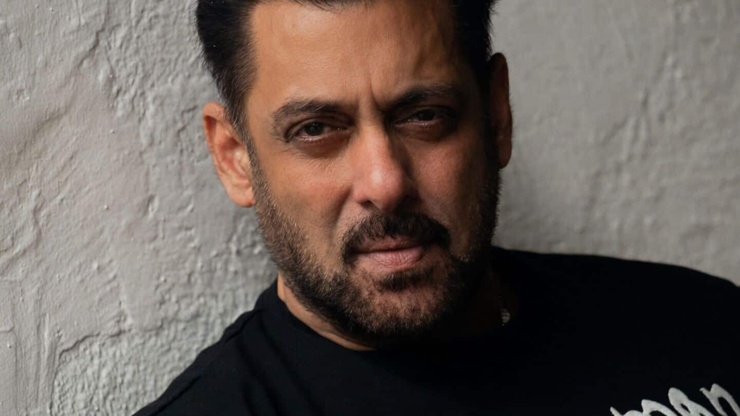Khan's disciplined fitness routine 'Maatrubhumi: May War Rest in Peace'