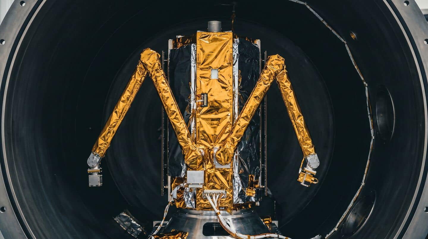 DARPA launching RSGS robot summer 2026 to service geosynchronous satellites