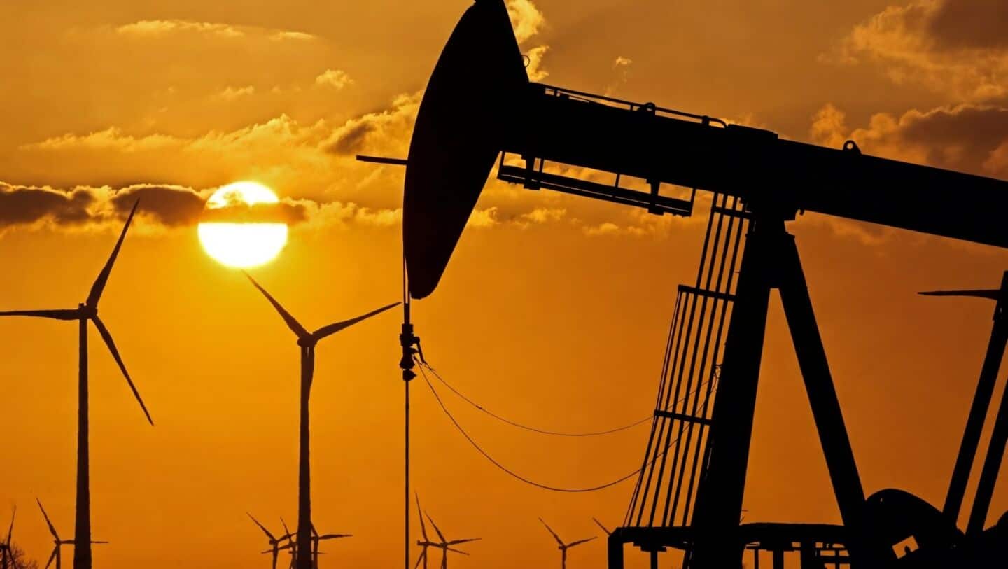 Brent, WTI and Indian crude rebound Thursday on supply fears