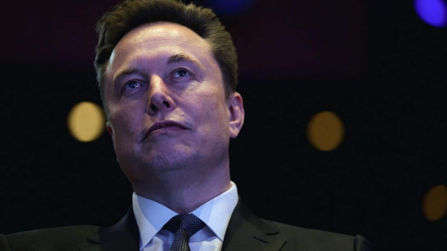 Elon Musk: AI probably exceeds human intelligence in 4-5 years