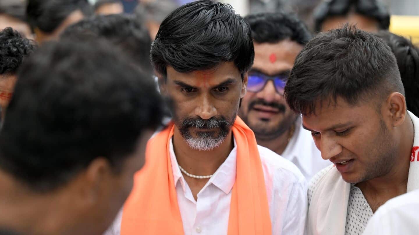 Maharashtra government will consider Maratha reservation only if constitutionally valid