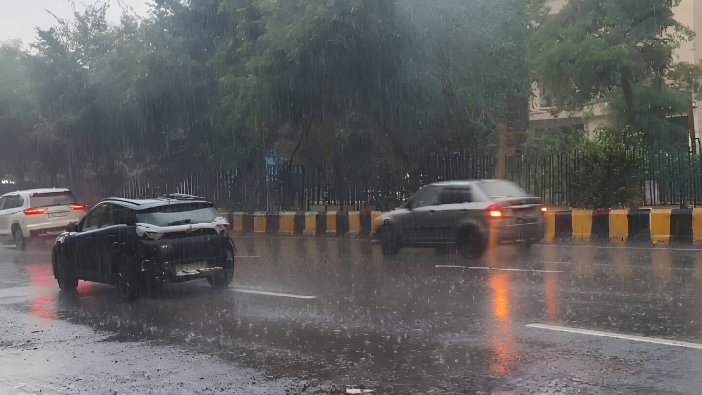 Heavy October downpour cools Delhi to 18.7°C, feels like winter