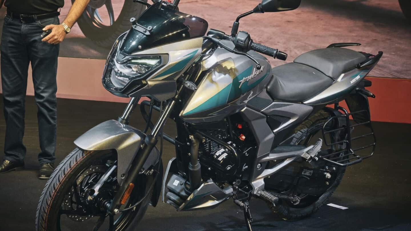 Bajaj Auto sells 5,38,443 vehicles in September on export surge