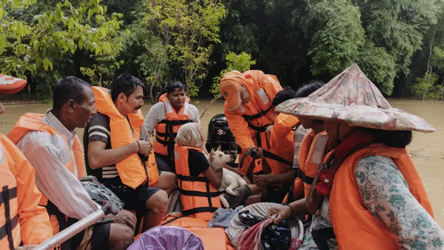 Assam floods hit 742,000 in 11 districts, Sonowal assures support