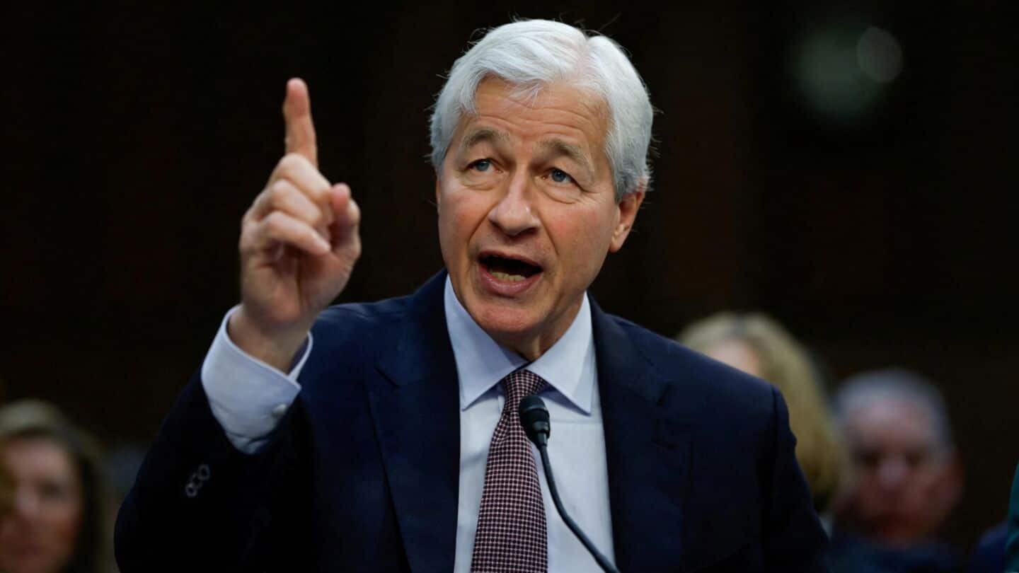 JPMorgan Chase: AI trimmed up to 40% staff in parts