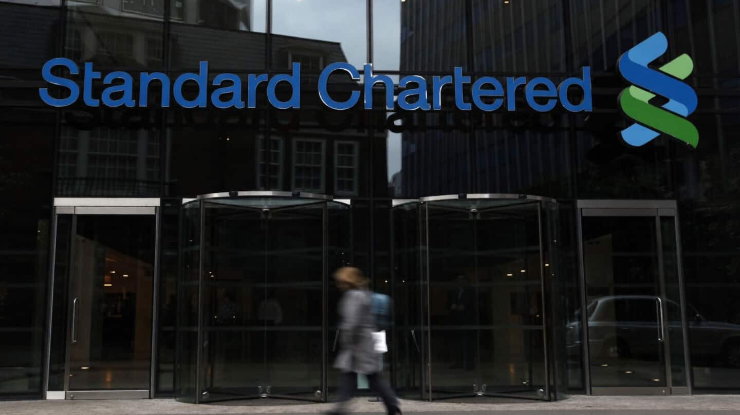 Standard Chartered to cut over 7,000 jobs, aim 18% ROTE